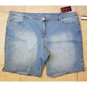 Gloria Vanderbilt Women Amanda Denim Bermuda Shorts Stretch size 28W NEW